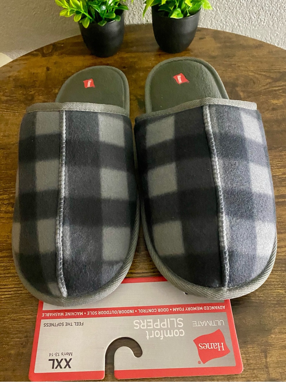 New Hanes Ultimate Comfort Slippers